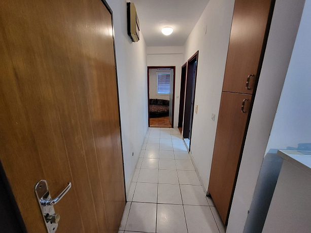 Wohnung mit zwei Schlafzimmern in Budva